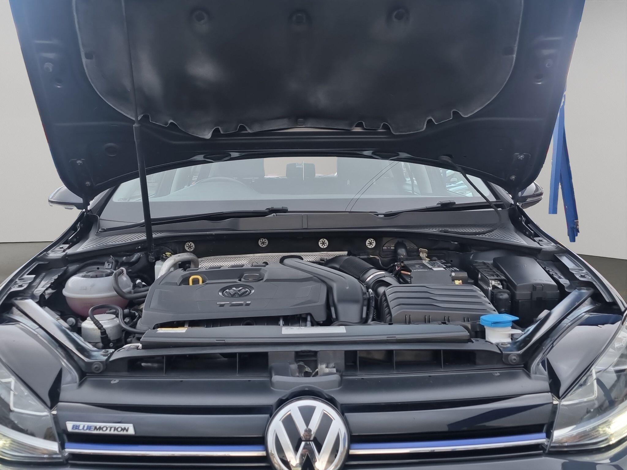 Volkswagen Golf 42
